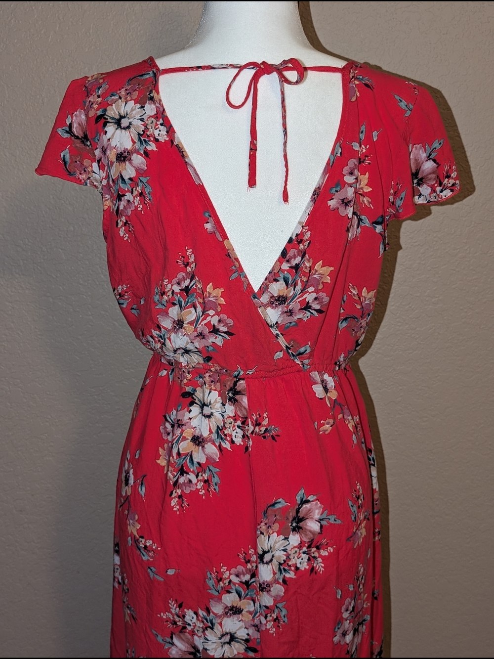 Floral Red Wrap Maxi Dress with Tie Waist And Pockets - Picture 3 of 8